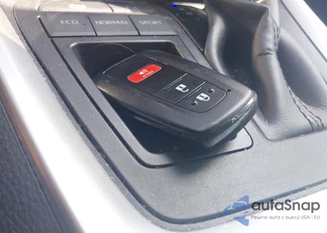 2019 Toyota Rav4 Xle from USA, damaged, VIN JTMW1RFV5KD029097